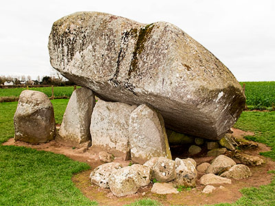 Large Boulder Settings Modesto, How To Landscape With Large Rocks